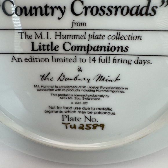 M. J. Hummel Little Companions "Country Crossroads" Plate The Danbury Mint - Picture 5 of 5
